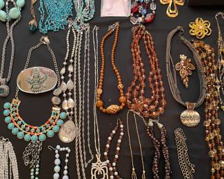 Costume jewelry 
