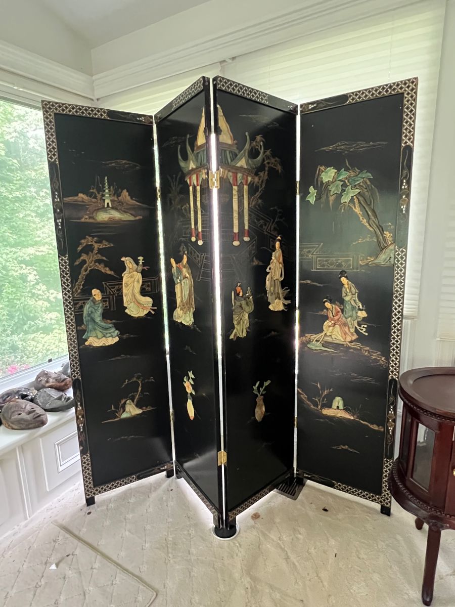 Large screen with inlay