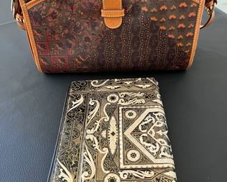 Excellent selection of handbags/purses.
