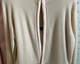 Cashmere sweater by Strenesse.