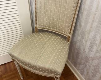 Louis XVI-style accent/dining chair.