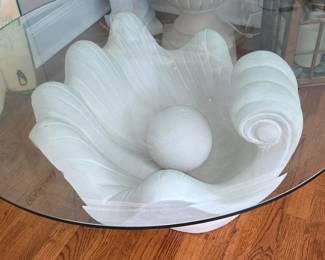 Glass clam shell/pearl table
37.5 diameter 