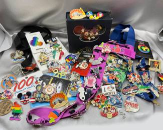 DISNEY PINS