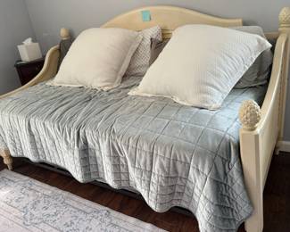 DAYBED 