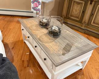 FURNITURE 