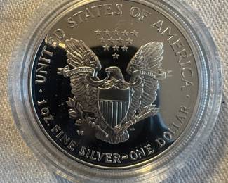 2002 Uncirculated American Silver Eagle Dollar - 1 OZ Fine Silver