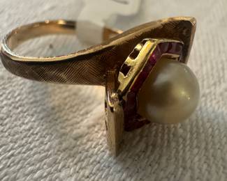 14K Gold with Pearl Ring