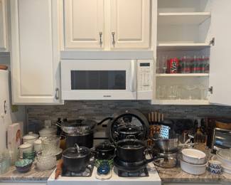 Collection of Kitchen Pots, Pans, Glasses & Accessories