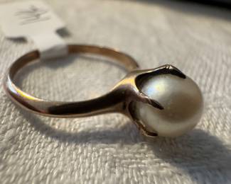 14K Gold with Pearl Ring
