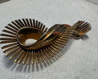 14K Gold Brooch