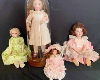 106 Atq. Vtg. Dolls