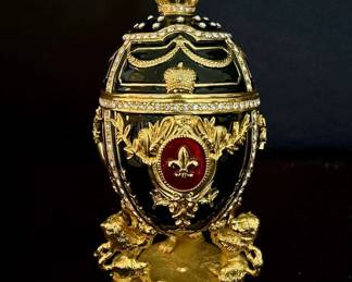 514 Reproduction Fabergestyle Enamel Egg
