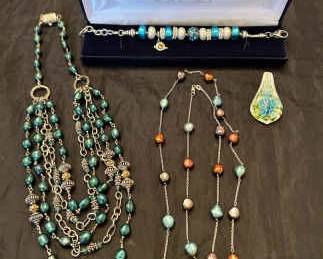 520 Freshwater Pearls More