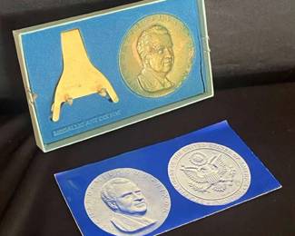 566 Nixon Inaugural Medallion