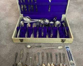 470 Collectible Spoons Everyday Flatware