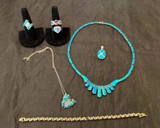 522 Blue Opals With Sterling More