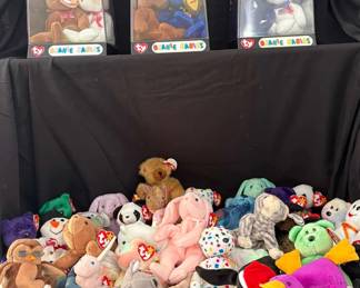 610 Gently Used Beanie Babies