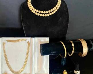 526 A Glimpse Of Gold