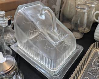 Large cheese angled covered dish