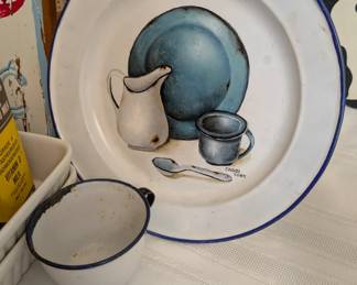 Enamel dishes