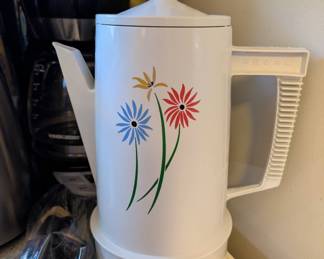 Vintage Regal Poly Perk 4-8 Cup Percolator Coffee Pot # 7508 Floral Daisy
