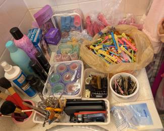 Hair accessories, some nice vintage rollers!