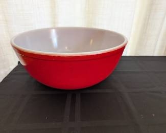 Pyrex large red mixing bowl