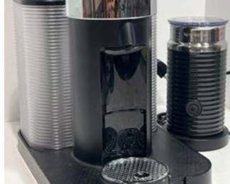 Nespresso Machine n Frother