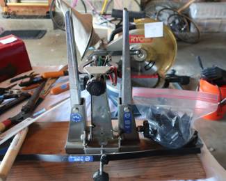 bicycle tire straightener