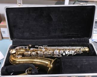 Bundy Saxaphone