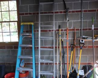 Werner 6' ladder and 16' aluminum ladder and yard tools