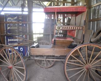BEAUTIFUL Antique Horse Drawn Carriage