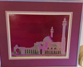 A framed picture of the Al Fateh Grand Mosque located in Manama, Bahrain