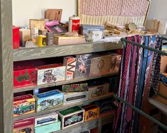 Vintage room - perfumes, collectibles, ties