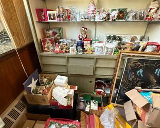Vintage and Collectible Holiday