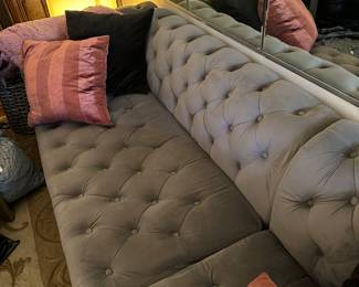 Two separate section couch, really beauty, near mint