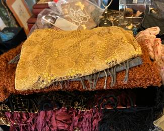 Scarfs 