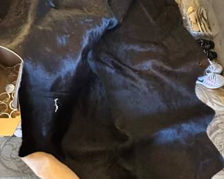Pony or cow hide (very large)