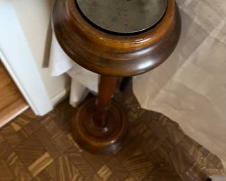 STANDING WOOD ASHTRAY