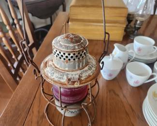 VINTAGE RAILROAD LANTERN