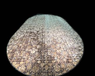 Beautiful black & gold oval rug, 12'x20'