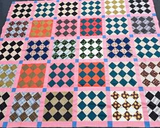 QUILT TOPPER