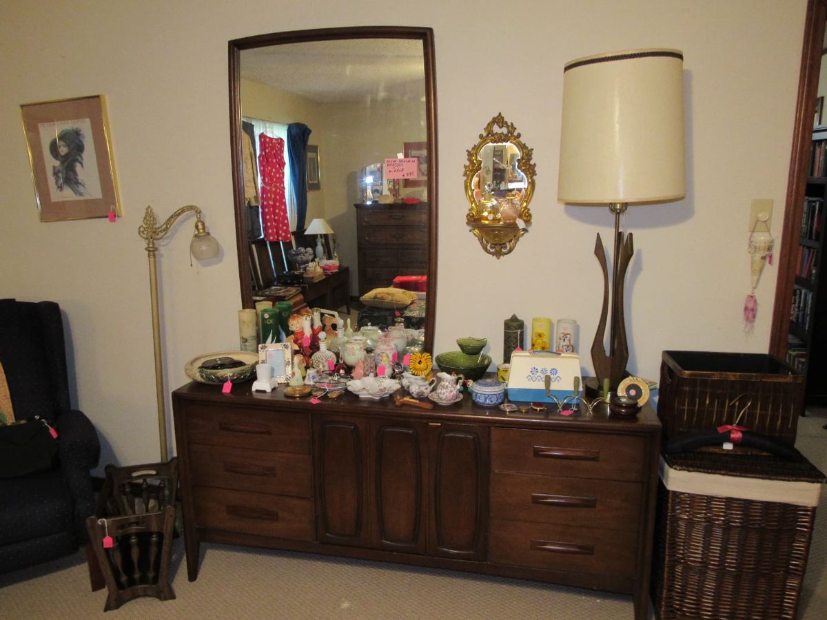 MCM Broyhill long dresser & mirror