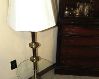 VTG brass lamp with glass table