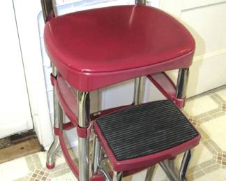 VTG kitchen step-up chair