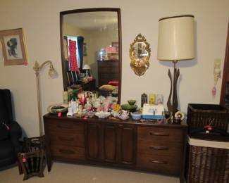 MCM Broyhill long dresser & mirror