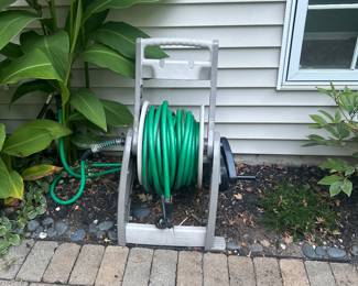 Hose reel cart 