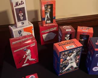 Bobble heads 