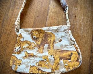 Lion print bag 