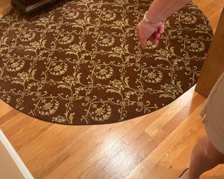 Round areas rug great for entrance foyer 
